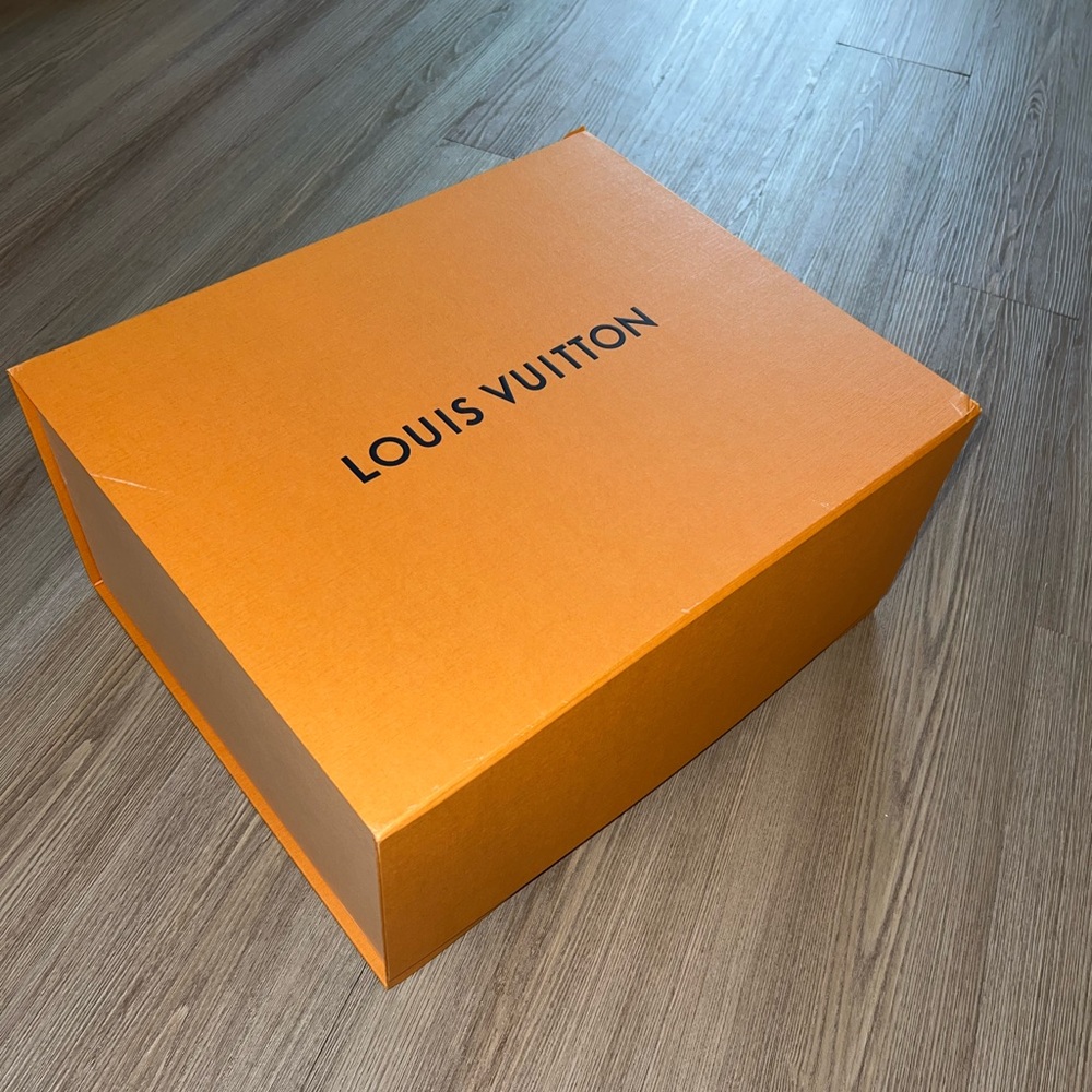 X large Louis Vuitton magnetic box